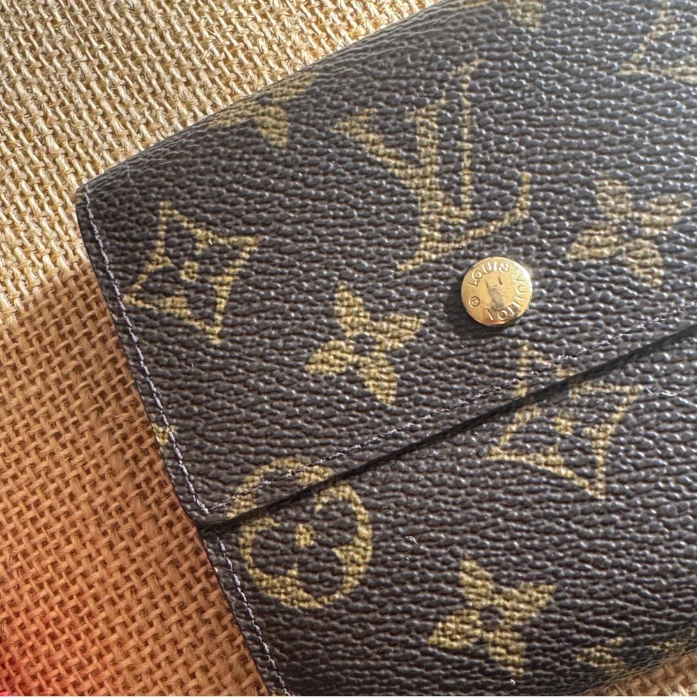 Louis Vuitton Monogram Wallet - Picture 7 of 7